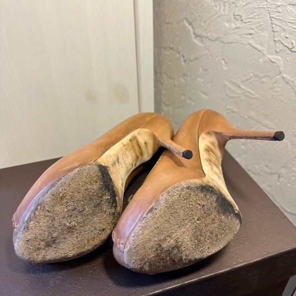 Gucci Italian Camel Leather Platform Peep-toe heels. - Picture 4 of 6